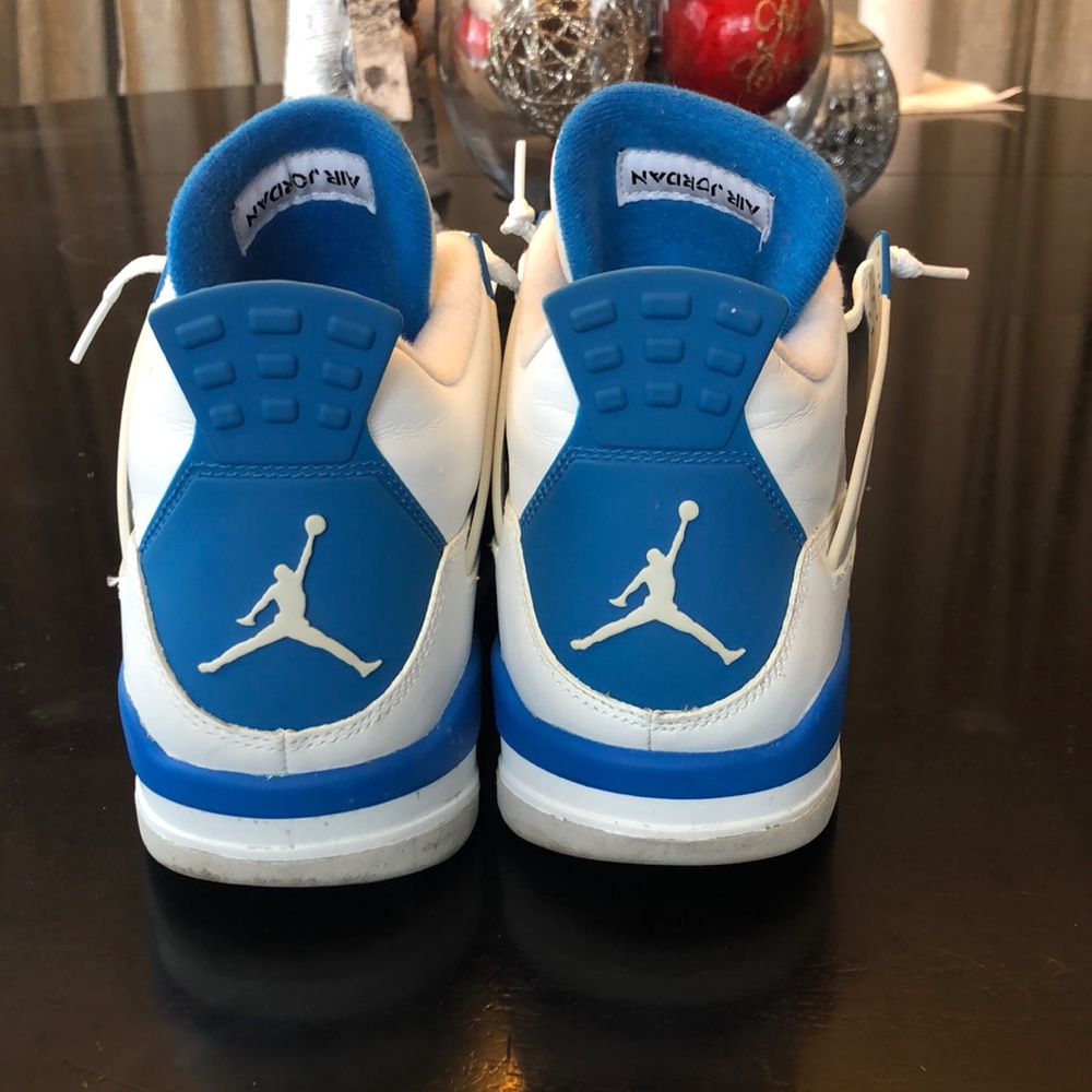 Air Jordan shoes